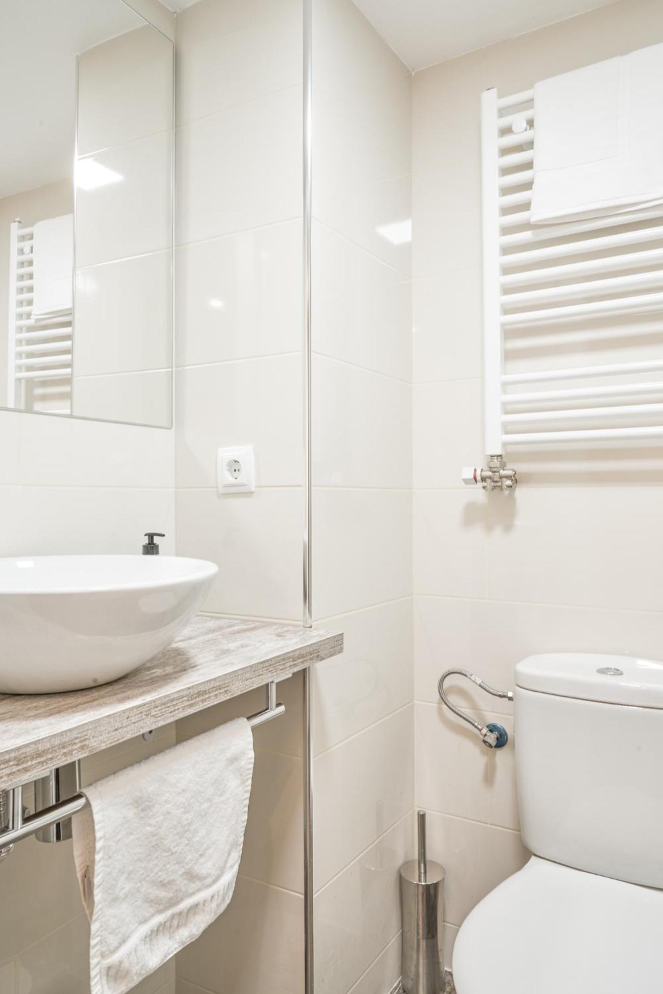 Family-Friendly Home In Central Barcelona 4Bdr Bagian luar foto